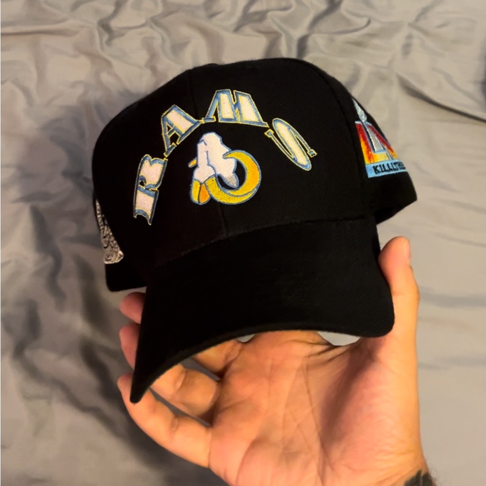 KTHLA - LA RAMS SNAPBACK *RARE*